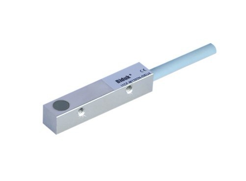 圓柱形接近開關